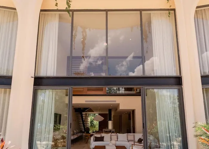 Private Oasis Mistiq, Rooftop Pool, Shuttle